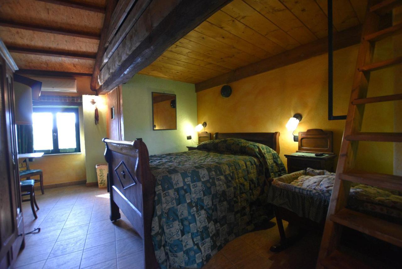 B&B Edera Castagnole Piemonte Exterior photo